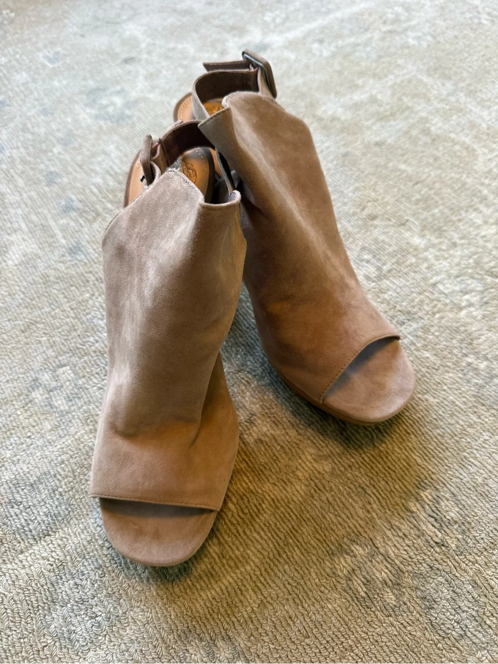 Vince Camuto Taupe Suede Peep-Toe Platform Heels NEW with Box Size 11